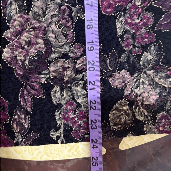 Dressbarn Black and Purple Long Sleeve Blouse with V-Neck 2 Piece set - Picture 12 of 15